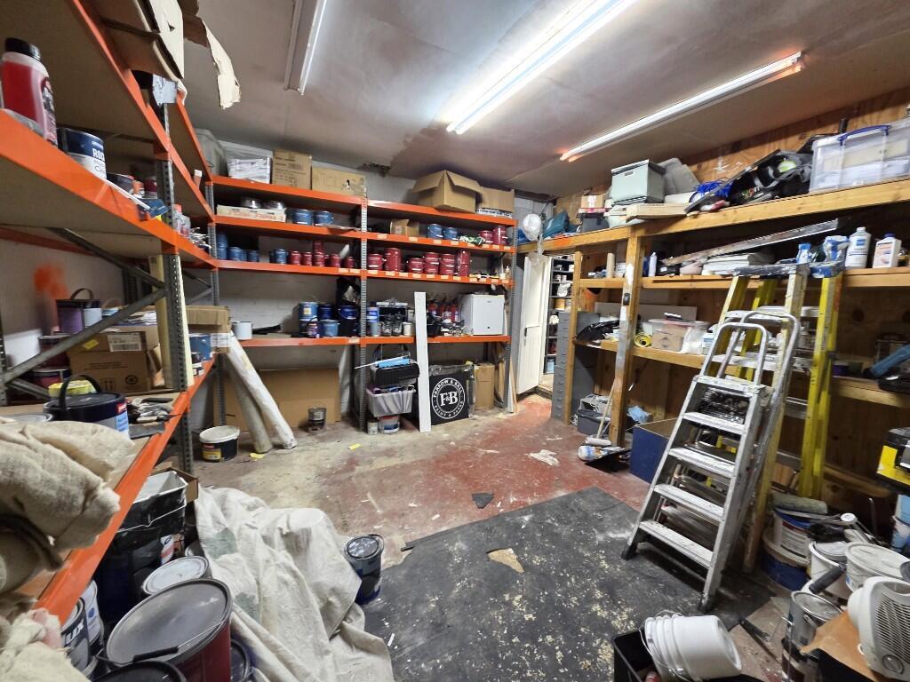 GARAGE