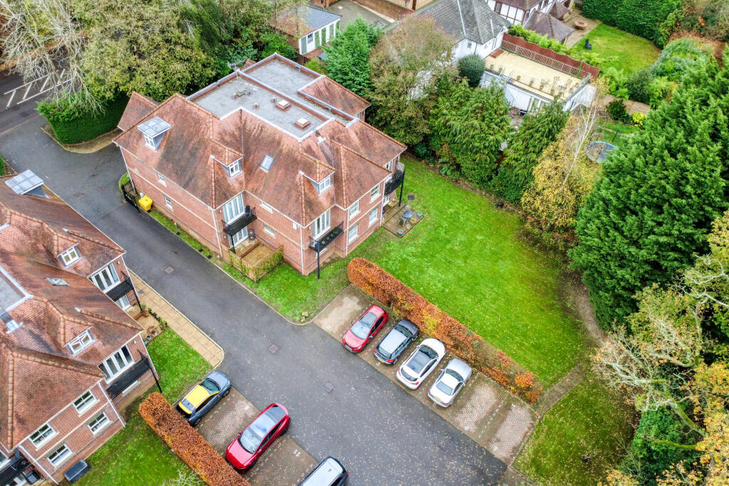 Main image of property: Tudor Court, London Road, Windlesham, GU2