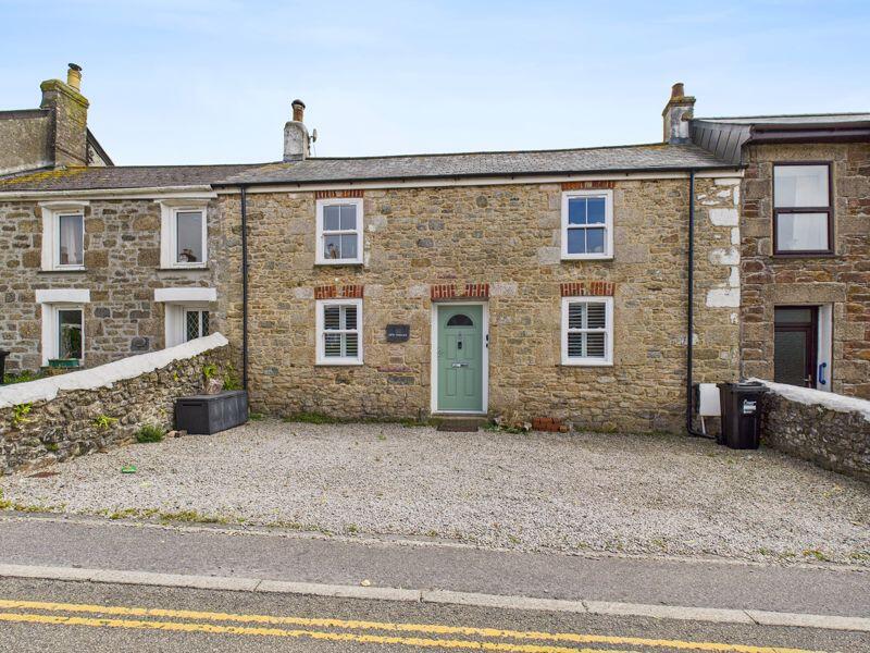 3-bed terraced on Gew Terrace, Redruth - Beautifully presented cottage, £285,000