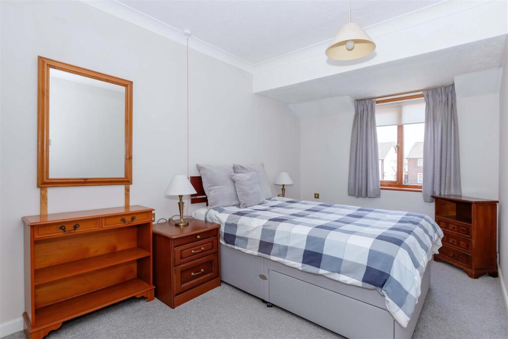 Apartment in Worthing, Goring-by-Sea - View 3