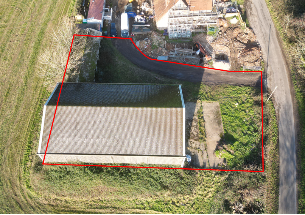 Main image of property: Ludmore Barn, Broadway Lane, Lovedean, Waterlooville, Hampshire, PO8 0SG