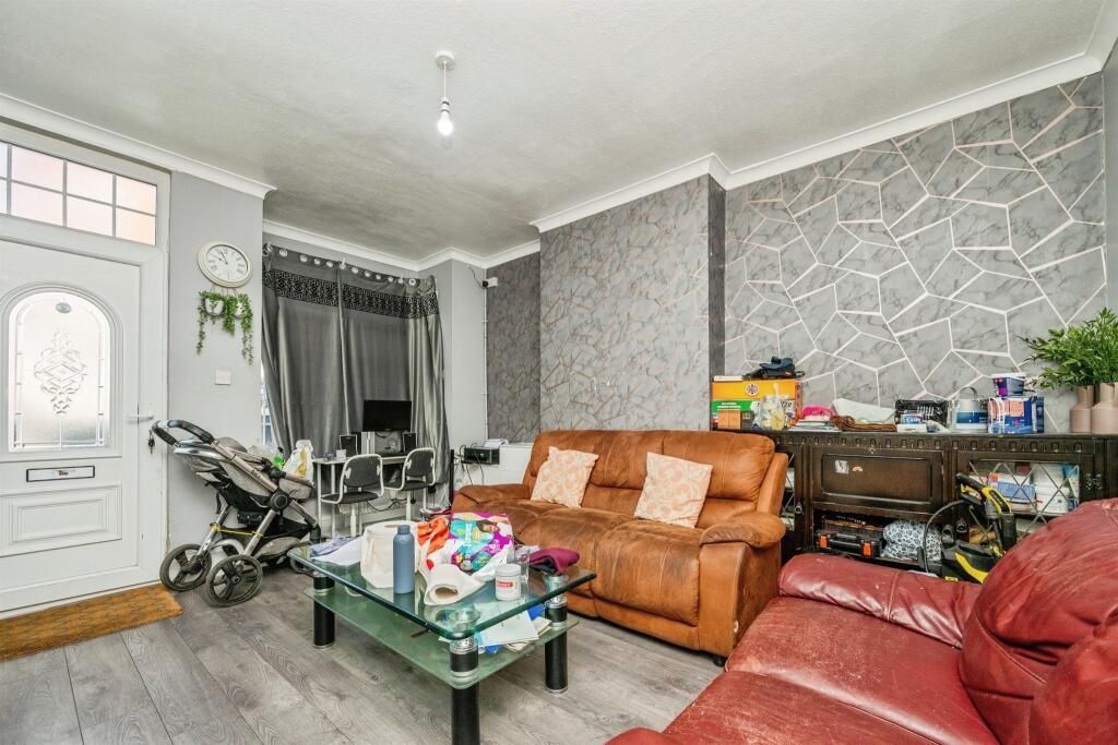 House in Redditch, Worcestershire - View 3
