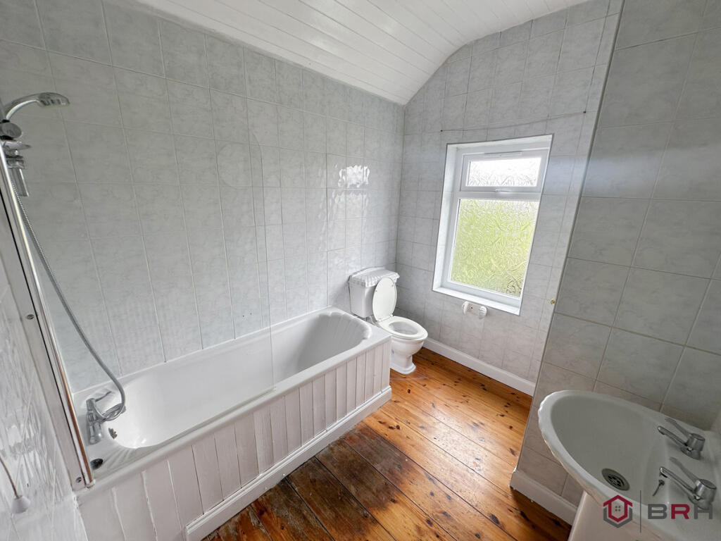 House in Doncaster, South Yorkshire - More