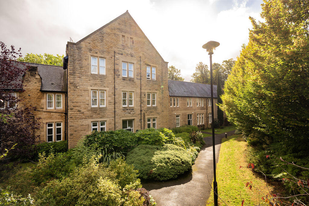 2-bed flat on Edward Place, Nether Edge, Sheffield, £250,000