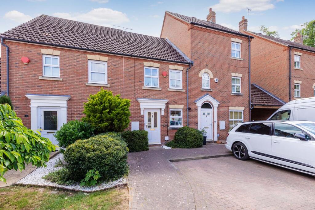 Main image of property: Owen Close, Langley, SL3