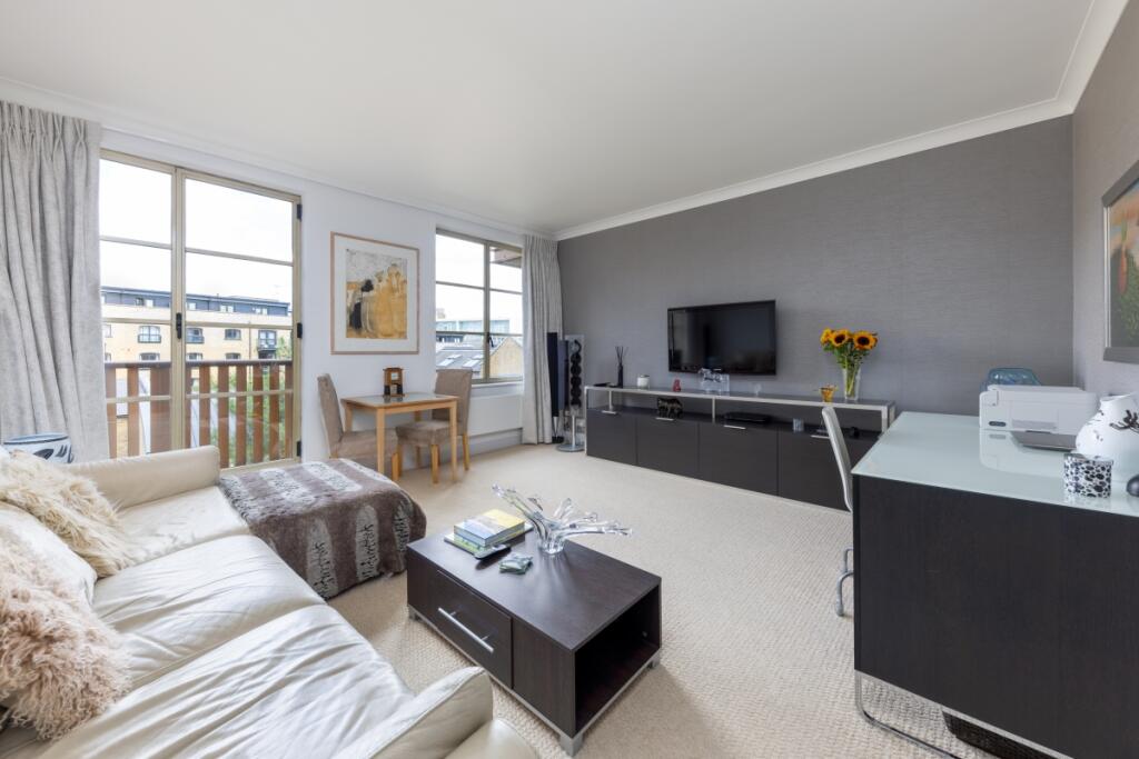 Main image of property: The Circle, Queen Elizabeth Street SE1
