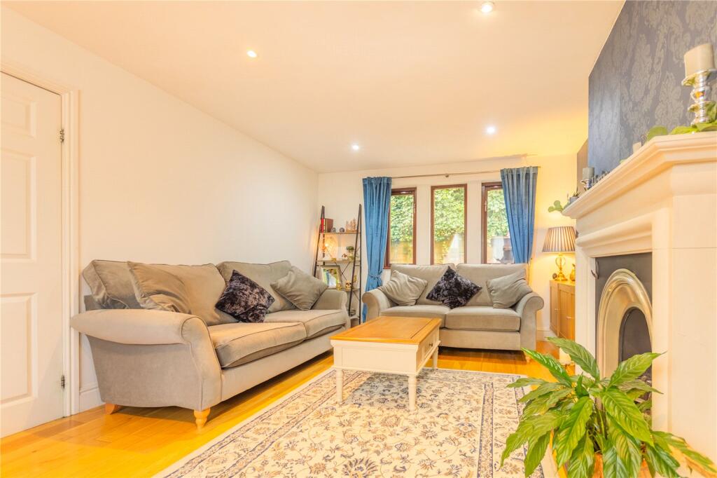 House in Rochdale, Dearnley - View 5