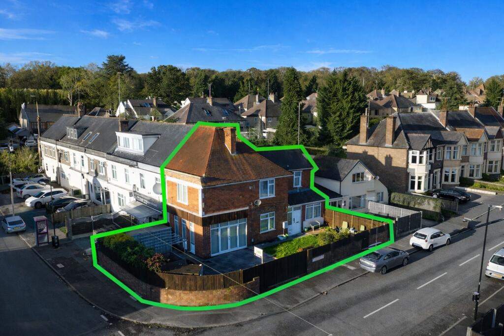 Main image of property: Leasowes Avenue, Coventry, CV3