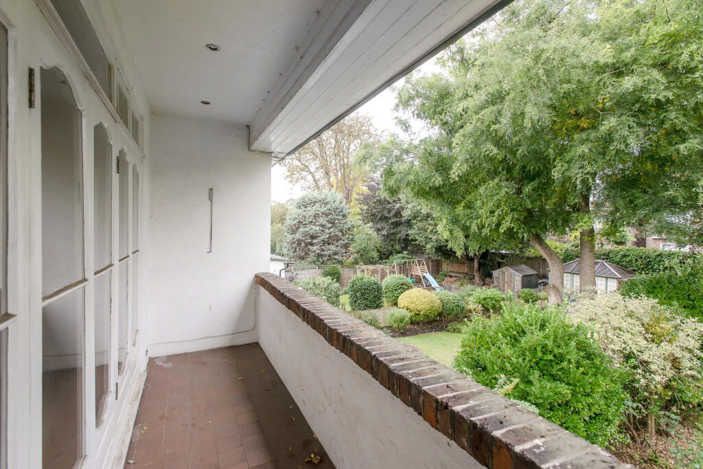 Apartment in London - More
