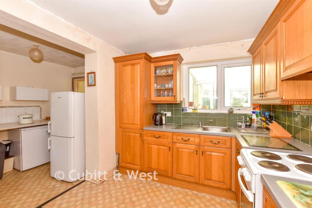 Ernest Road, Havant, Hampshire photo 4