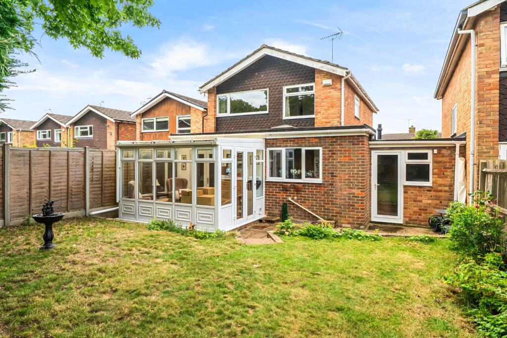 House in Slough, Burnham - View 4