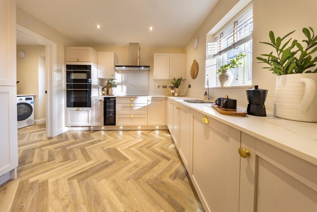 House in Nottingham, East Bridgford - View 4