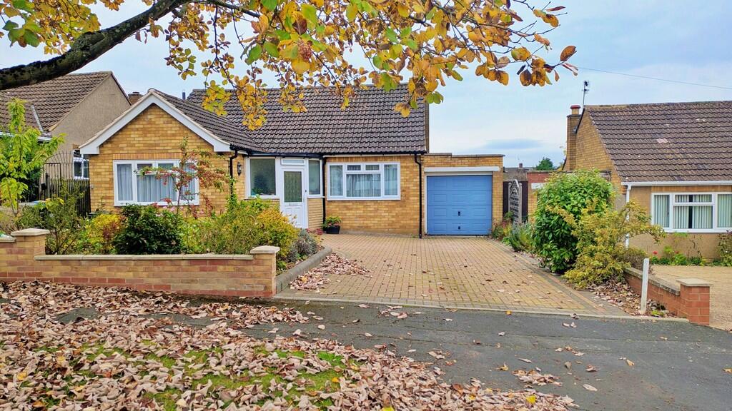 3-bed detached on Wordsworth Road, Shakespeare Gardens, Rugby, £350,000