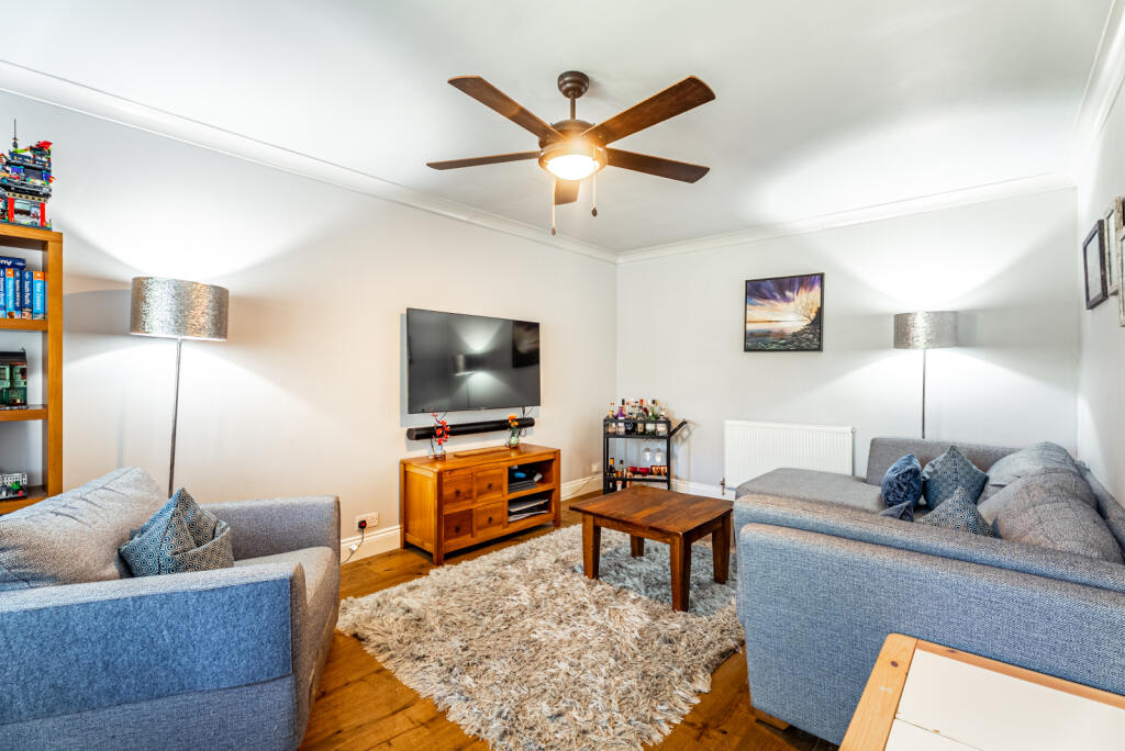 56 Harpenden Road photo 4