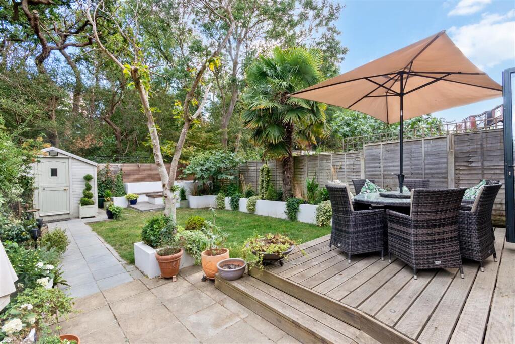 House in Morden, Lower Morden - View 4