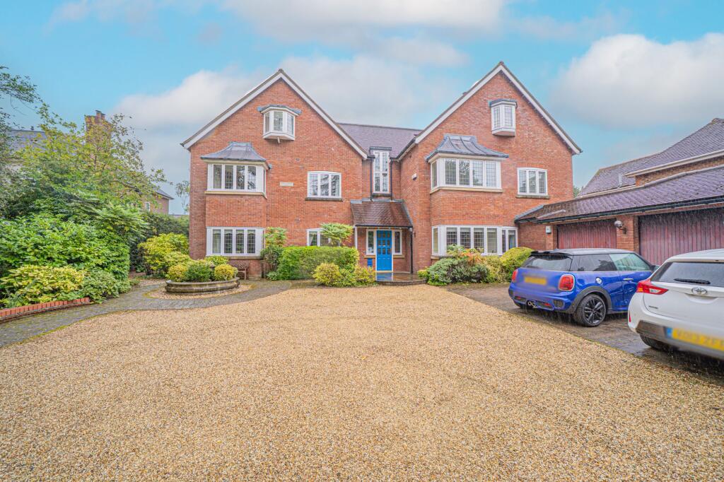 Main image of property: Warwick Road, Solihull, B91