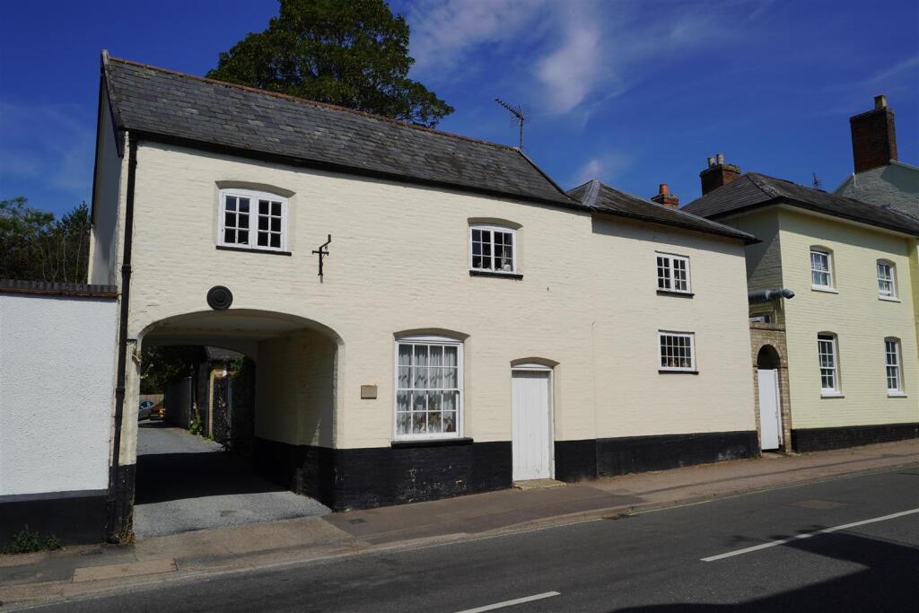Main image of property: High Street, Ixworth, Bury St. Edmunds