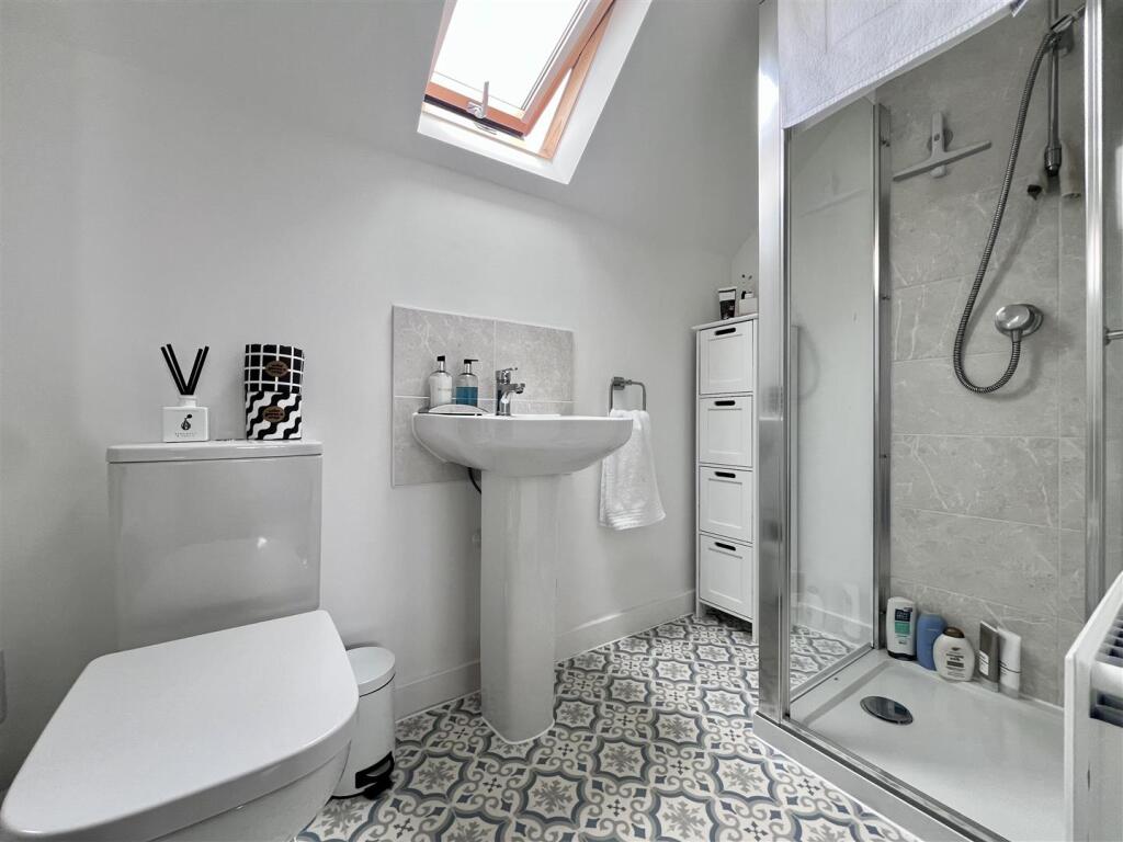 House in Towcester, West Northamptonshire - More