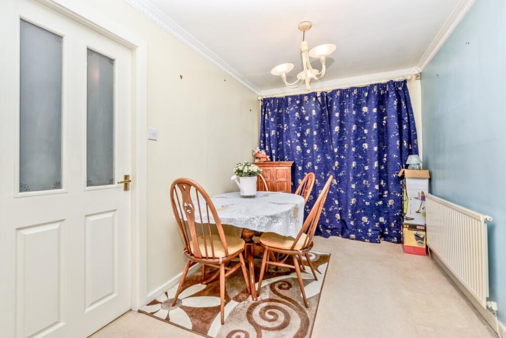 Teasel Close, Oakenshaw, BD12 photo 5