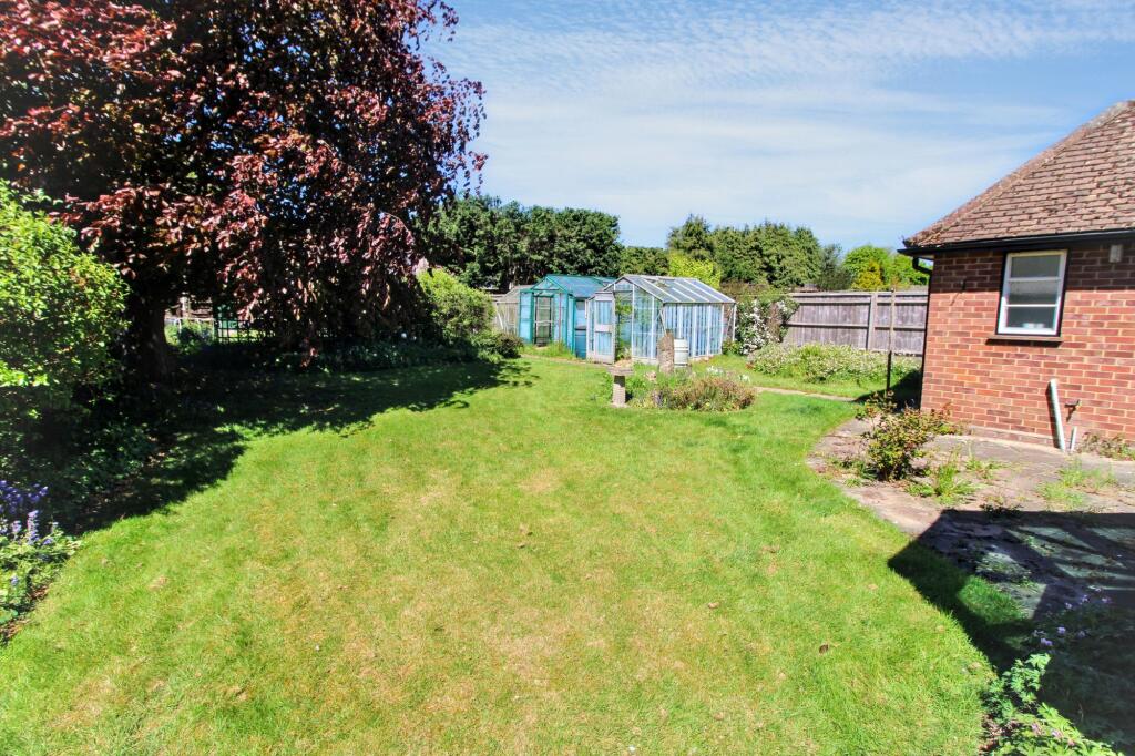 Rushmoor Avenue, Hazlemere, HP15 photo 4