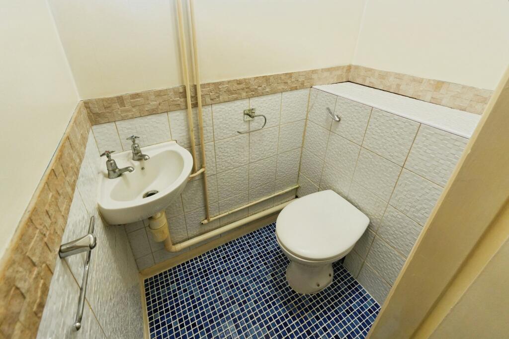 Additional image 8 of Shinwell Crescent, Oldbury, B69