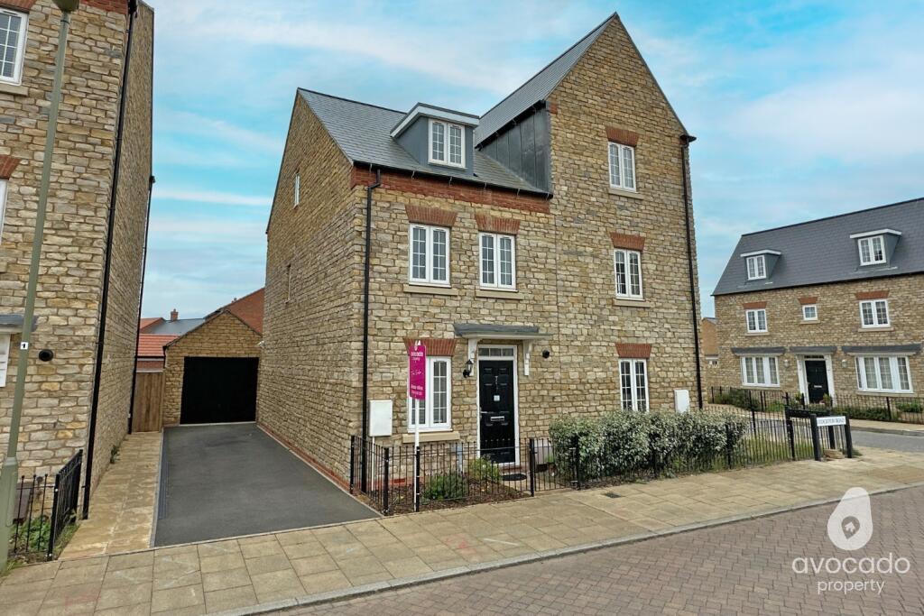 4-bed semi-detached on Stockton Road, Bicester, £430,000