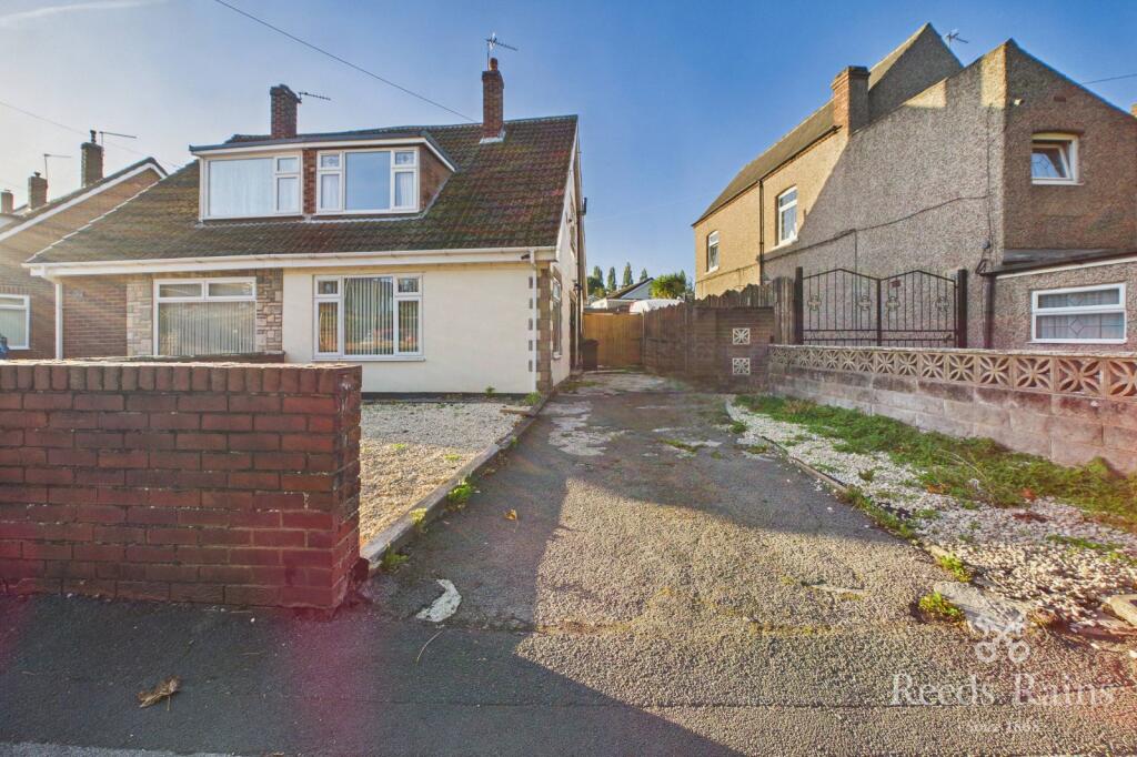 Main image of property: Vale Terrace, Knottingley, West Yorkshire, WF11