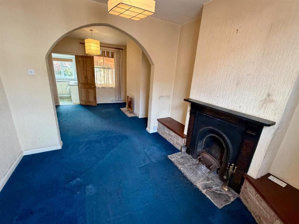 House in Hereford, Herefordshire - View 2