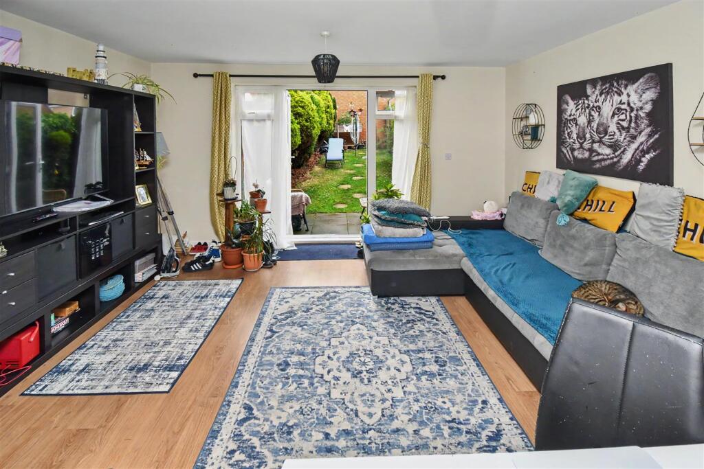 NN18 Nuthatch Close, Corby - View 2