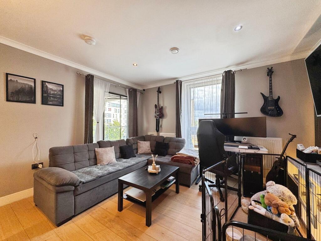 Apartment in London - View 5