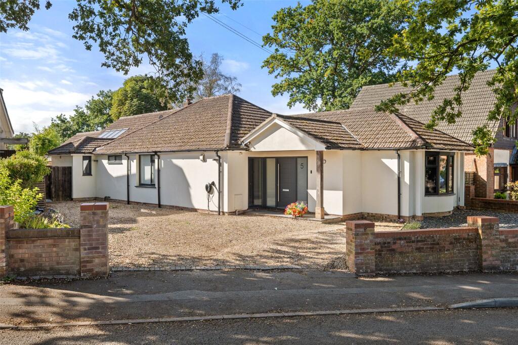 Main image of property: Hatch Ride, Crowthorne, Berkshire, RG45