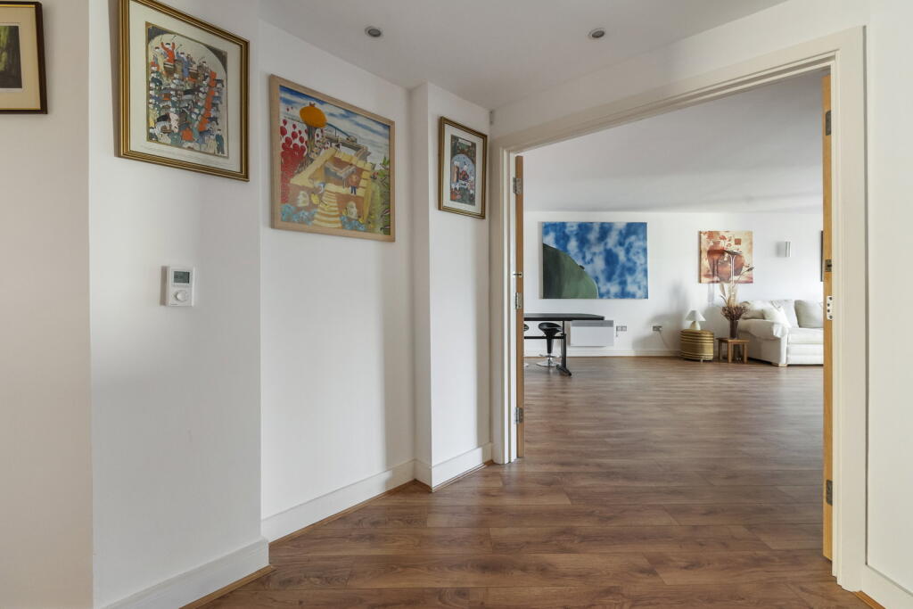 Apartment in Cambridge, The Willows, Chesterton - More