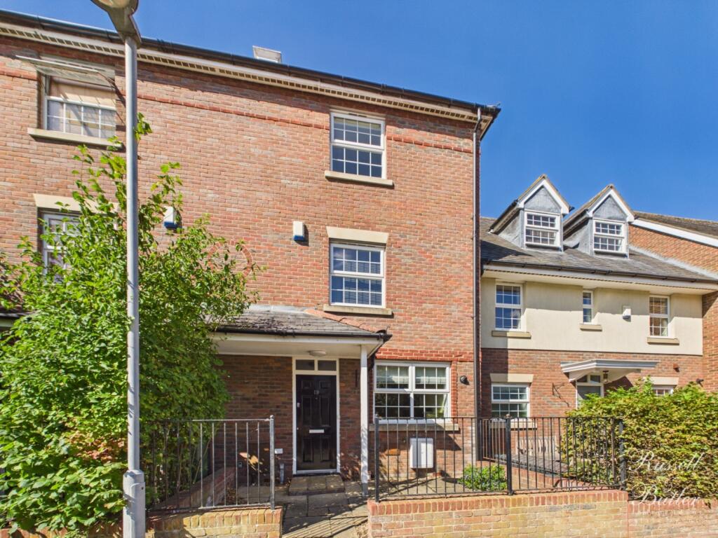 Main image of property: Bernardines Way, Buckingham, MK18