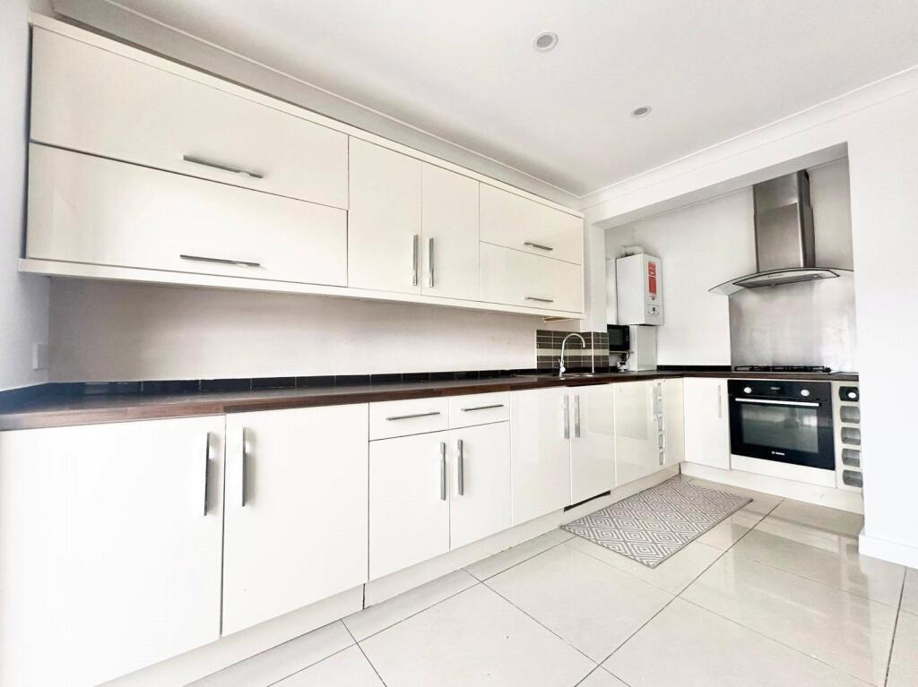 House in London - View 3