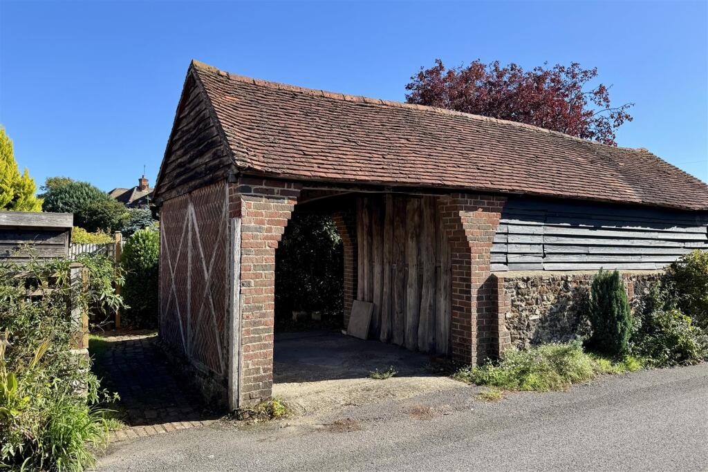 The Green, Elstead, Godalming photo 4