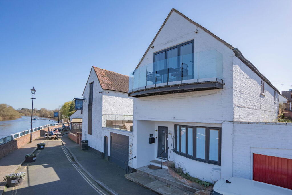 Main image of property: Waterside, Upton-upon-Severn, Worcester, Worcestershire, WR8
