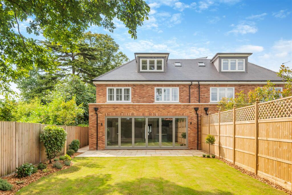 House in Runnymede, Egham Wick - View 2