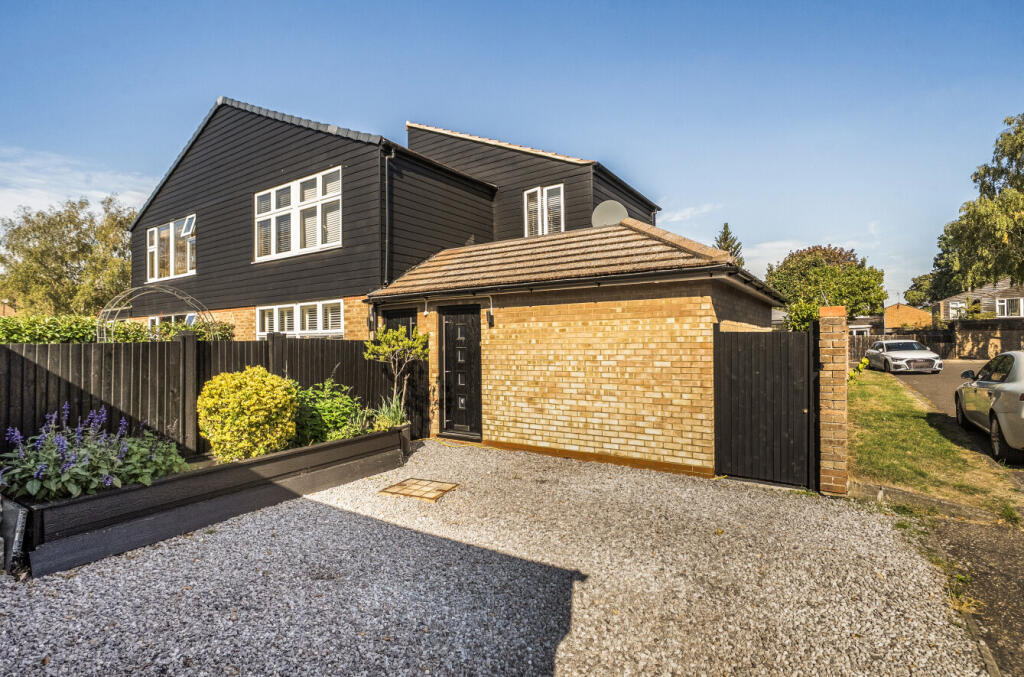 Main image of property: Lauradale, Bracknell, Berkshire