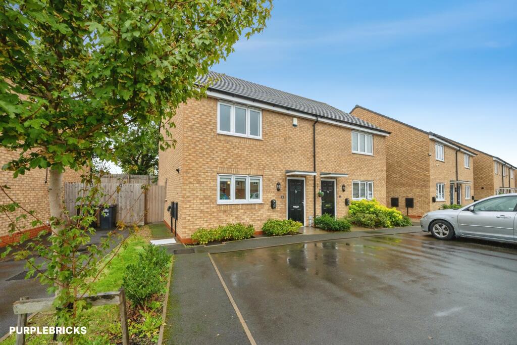 3-bed semi-detached on Hall Green Drive, Coventry, CV7, £270,000