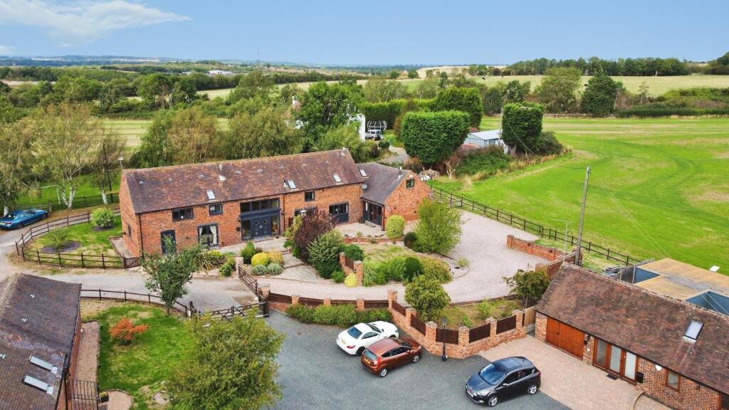 Meadow Barn , Tamworth, B78 2EW photo 4