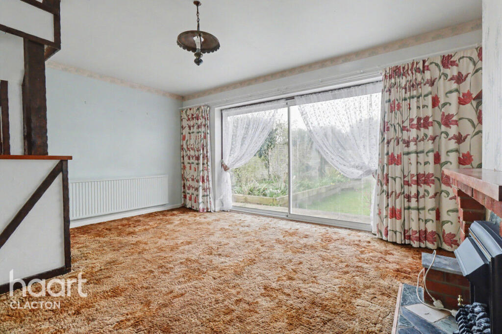 Manfield Gardens, Clacton-On-Sea photo 3
