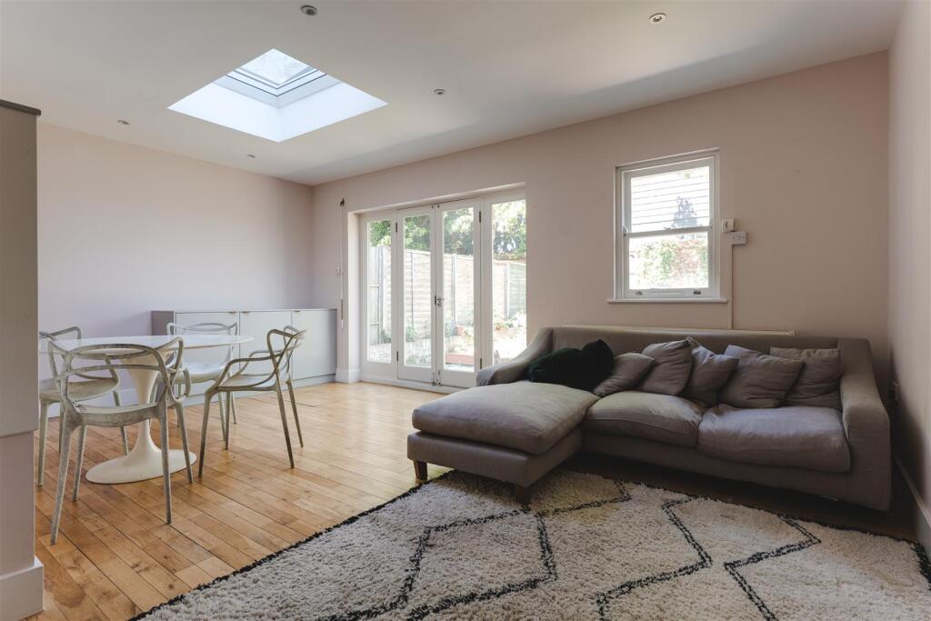 Apartment in London, Lower Clapton, Shacklewell - View 4