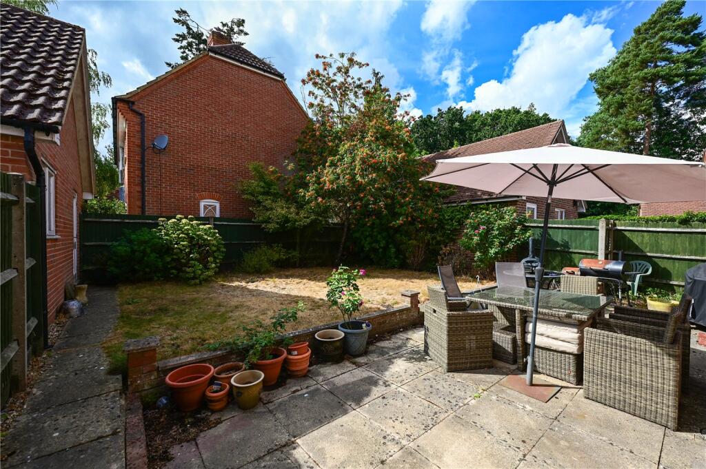 House in Guildford - View 4