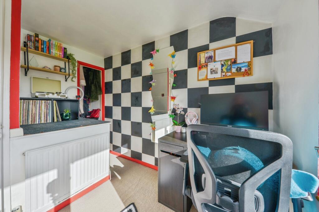 Additional image 14 of Knightsfield, Welwyn Garden City, AL8