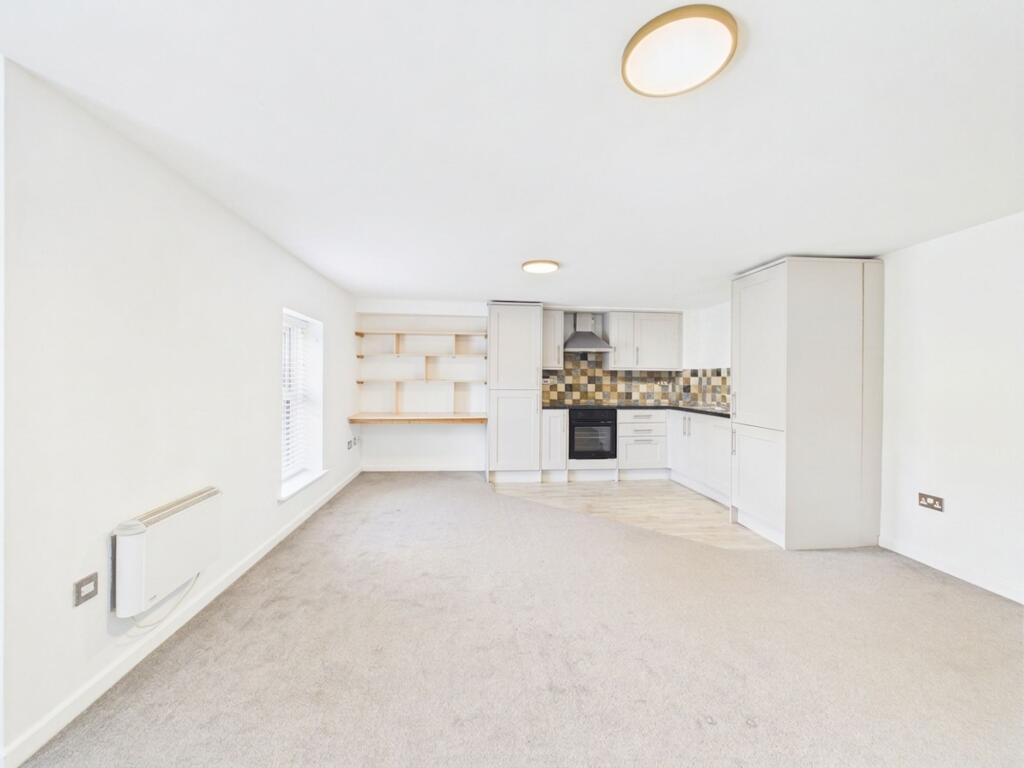 Apartment in York - View 2