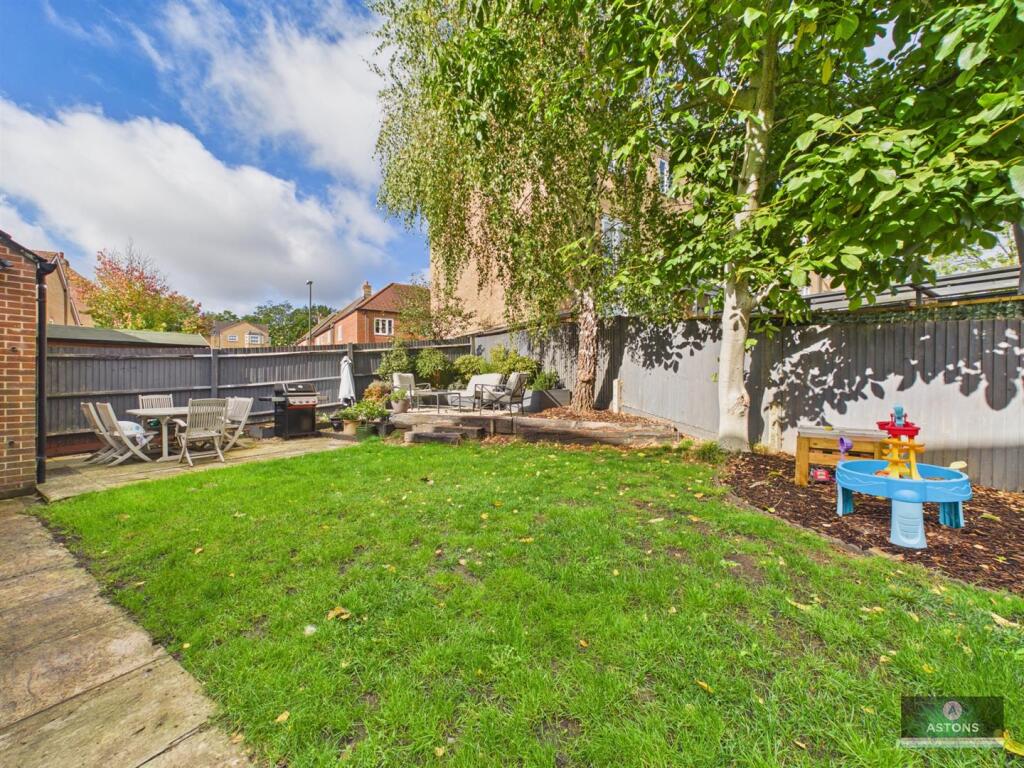 House in Redhill - View 4