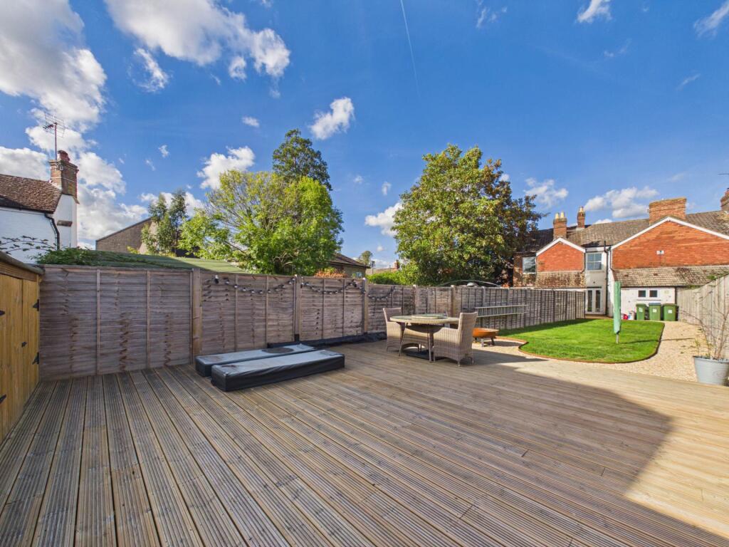 House in Redhill - View 2