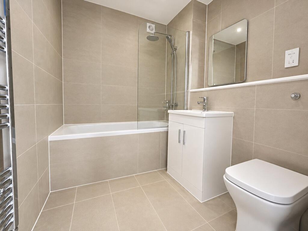 Apartment in Twickenham - View 5