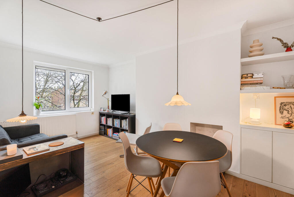 Main image of property: Wellington Row, London, E2