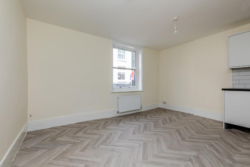 Apartment in Brighton - View 4